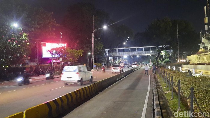 Jalan Medan Merdeka Barat ke arah Istana Merdeka kembali dibuka