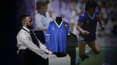Jersey Tangan Tuhan Dilelang, Tengok Aksi Maradona di Piala Dunia 1986