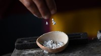 Denyut industri kerajinan perak di Koto Gadang telah dimulai sejak masa kolonial Belanda karena kedekatannya dengan sejumlah kawasan tambang mineral logam di Sumatera Barat. Masa kejayaannya berlangsung hingga awal tahun 2000-an dengan hampir setiap rumah di Koto Gadang menggantungkan penghidupannya dari kerajinan perak tersebut. 