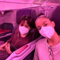 Nadya pun mengaku bahwa berada di Australia membawanya ke kehidupan yang menenangkan sambil memandang pohon yang usianya ratusan tahun. Foto: dok. Instagram/@nadyahutagalung