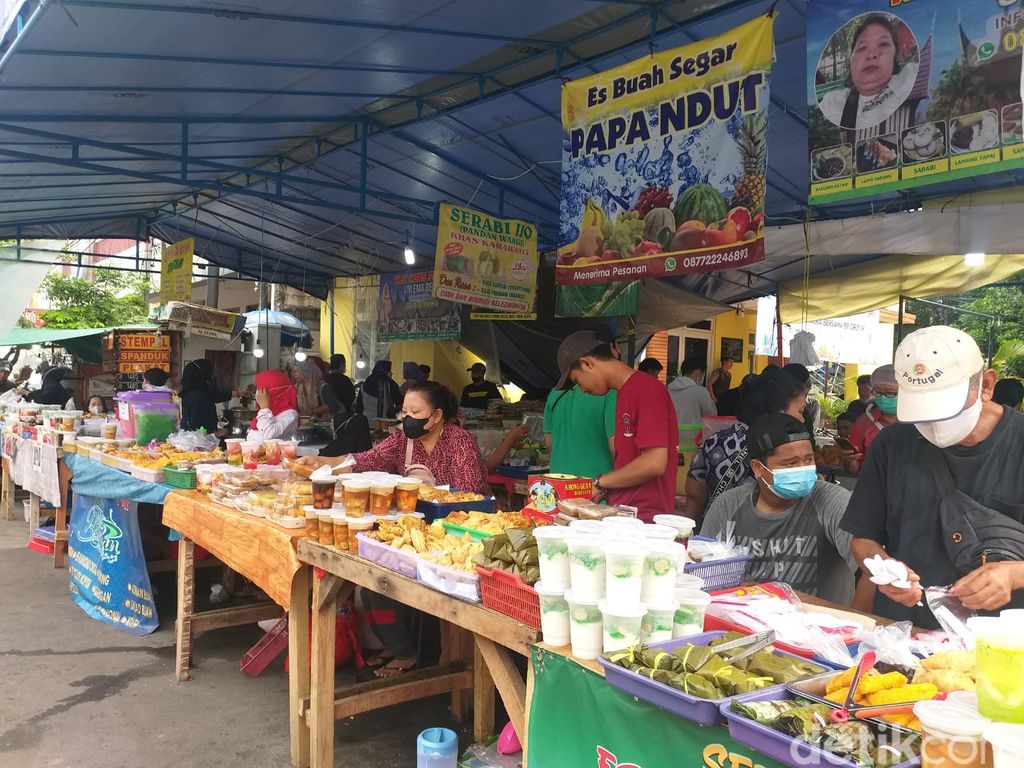 Pasar Takjil di Benhil
