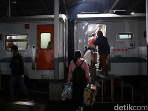 H-7 Lebaran, 5.800 Pemudik Tinggalkan Bandung Naik Kereta Api