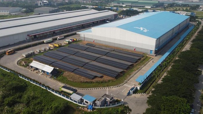 Penerapan Energi Bersih Kurangi Emisi Karbon dengan Panel Surya
PT Anugerah Pharmindo Lestari (APL) hadirkan inovasi yang bermanfaat bagi lingkungan. Salah satunya dengan pemanfaatan panel surya di fasilitas pusat distribusinya Cikarang, Jawa Barat.