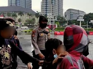 7 Pelajar Asal Bekasi Dicegat di Patung Kuda, Ngaku Mau Ikut Demo