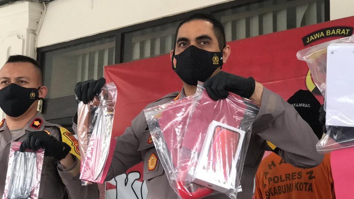 Seorang pria berinisial YP (23) ditangkap Satreskrim Polres Sukabumi Kota atas tindakannya merampok sebuah Stasiun Pengisian Bensin Umum (SPBU) di Jalan Tipar Gede milik Pertamina Retail. Tersangka merupakan mantan pegawai yang pernah bekerja di SPBU tersebut hingga 2017 lalu.