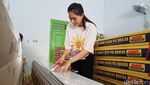 Pramugari Asal Ponorogo Ini Banting Setir Buka Toko Plafon