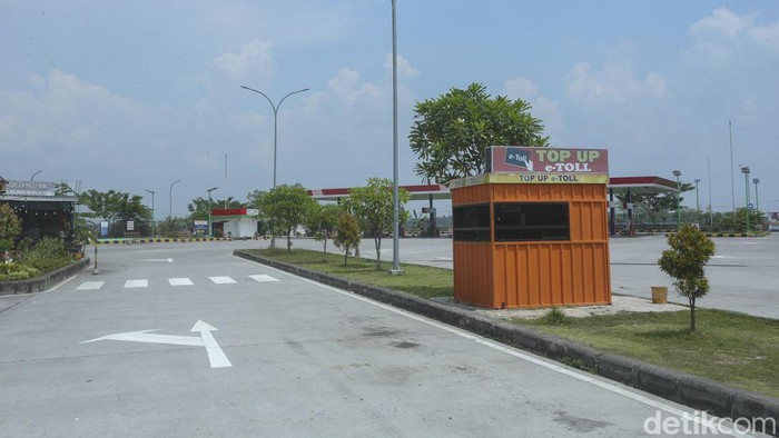 Rest area di Tol Trans Jawa terbilang memiliki desain yang unik. Salah satunya Rest Area KM 575 B yang desain bangunannya mirip di Eropa.