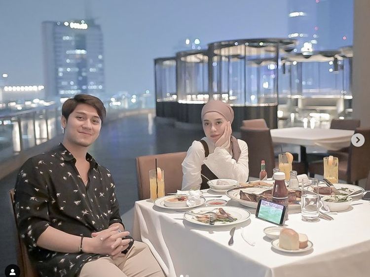 Rizky Billar dan Lesty Kejora Romantis Saat Makan Bareng, Ini Momennya