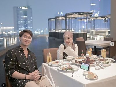 Rizky Billar dan Lesty Kejora Romantis Saat Makan Bareng, Ini Momennya