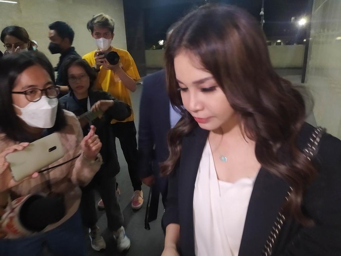 Rossa penuhi panggilan Bareskrim Polri untuk menjadi saksi kasus DNA Pro