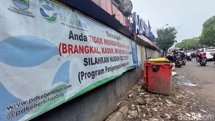 Sampah yang sempat menumpuk sudah dibersihkan petugas.