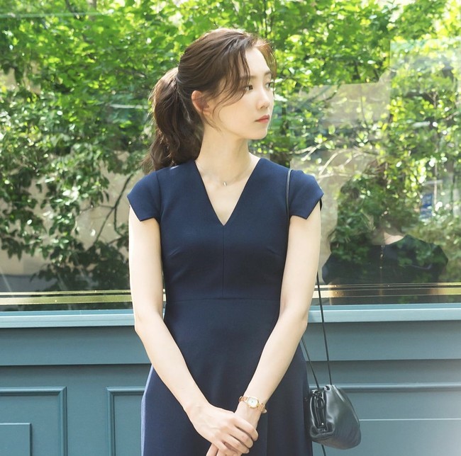 Shin Hyun Bin meraih popularitas setelah membintangi drama Korea Hospital Playlist. Dia dikenal sebagai pemeran Jang Gyeo Ul, dokter spesialis bedah umum yang ‘berpacaran’ dengan dokter anak Ahn Jeong Won (pemain Ahn Jeong Won). Foto: dok. Instagram @hyunbeenshin