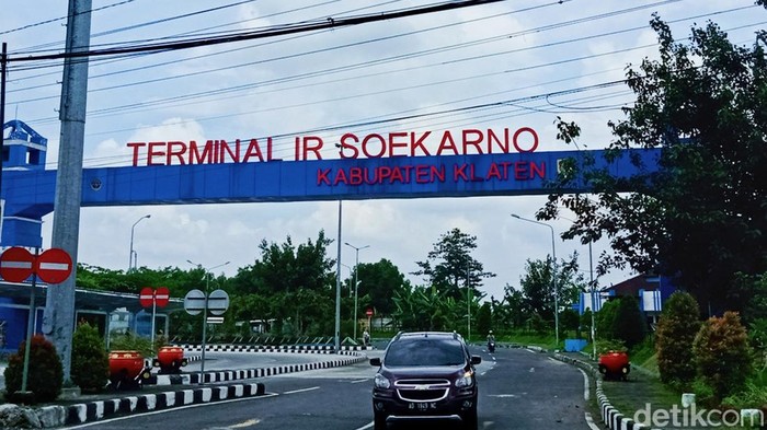 Terminal bus Ir Soekarno, Klaten, Kamis (21/4/2022).