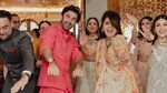 Intim dan Hangat! 8 Foto Prosesi Mehendi Pernikahan Alia Bhatt