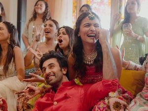 Selamat! Alia Bhatt Hamil Anak Pertama