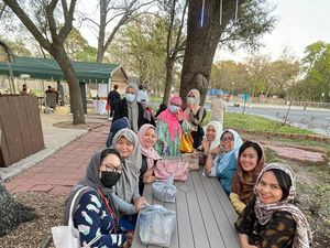 Puasa Ramadan di Houston, Bergilir Bikin Menu Buka Puasa untuk Masjid