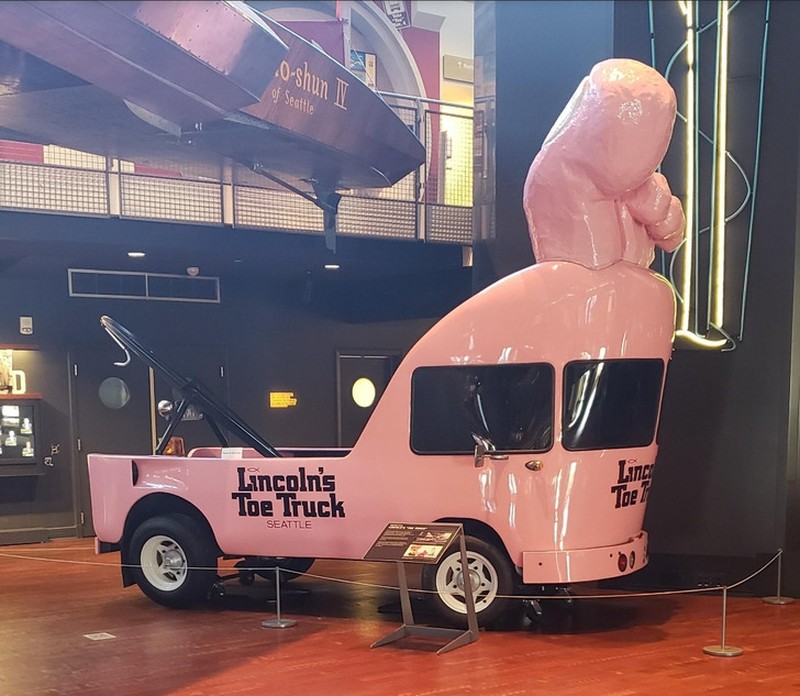 Deretan Desain Nyeleneh Tapi Kreatif Tanpa Batas