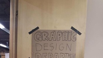 Cukup tulisan aja tak perlu desain-desain. Foto: Brightside