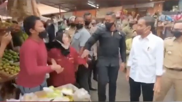 Foto/ Jokowi dicurhati pedagang soal pungli/Dok: istimewa