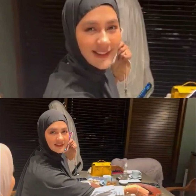Rekan selebriti lainnya ikut memuji penampilan Paula Verhoeven saat memakai hijab. Salah satunya Titi Kamal.  Mamapau cantik banget, puji Titi Kamal sambil mengarahkan kamera ke arah Paula. Foto: Dok. Instagram @paula_verhoeven.