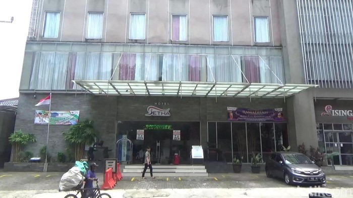 Hotel tempat joget telanjang di Subang.