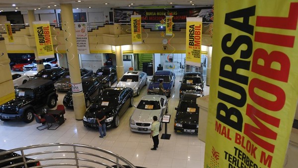 Jelang Lebaran, Penjualan Mobil Bekas Masih Loyo