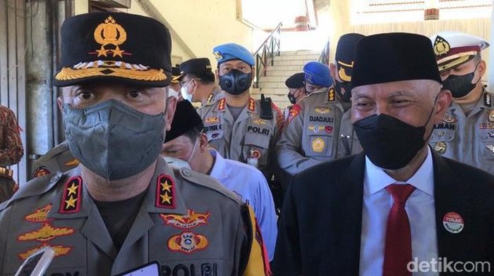 Kapolda Sumbar, Irjen Teddy Minahasa Putra.