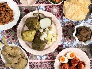 Racikan Ketupat Betawi dan Ketupat Medan yang Unik