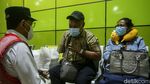 Cek Kesiapan, Menhub Sapa Pemudik di Stasiun Gambir