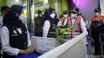 Cek Kesiapan, Menhub Sapa Pemudik di Stasiun Gambir