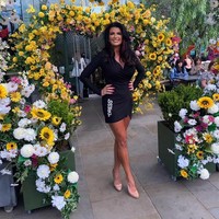 Beberapa netizen mengaku terinspirasi dan menjadikannya panutan. Benar=benar panutan. Ini adalah ibu dengan tiga dari delapan anaknya yang sedang olahraga,Foto: Instagram @louiseyoung1975