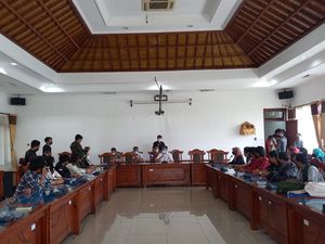 Aliansi Mahasiswa Bali Utara Datangi DPRD Buleleng, Ada Apa?