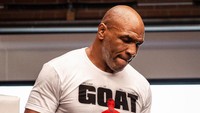 Viral Mike Tyson di Kursi Roda, Curhatnya soal Kematian & Uang Ramai Lagi