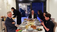 Kehadiran Raja Belgia ini menandai berbuka puasa selama bulan suci Ramadan di Ham, Belgia.