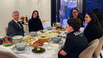 Momen Raja Belgia Hadiri Buka Puasa Bersama di Keluarga Muslim