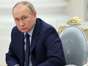 Putin Sebut Ukraina Tak Izinkan Tentaranya Menyerah di Mariupol