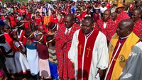 Bukan hanya itu, pemerintah Kenya akan menjatuhkan hukuman penjara seumur hidup kepada eksekutor, apabila gadis yg menjalani ritual tersebut meninggal saat prosedur sunat ini dilakukan.   