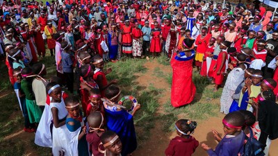 Kenya Larang Sunat Perempuan, Lihat Keramaian Ritual Penggantinya