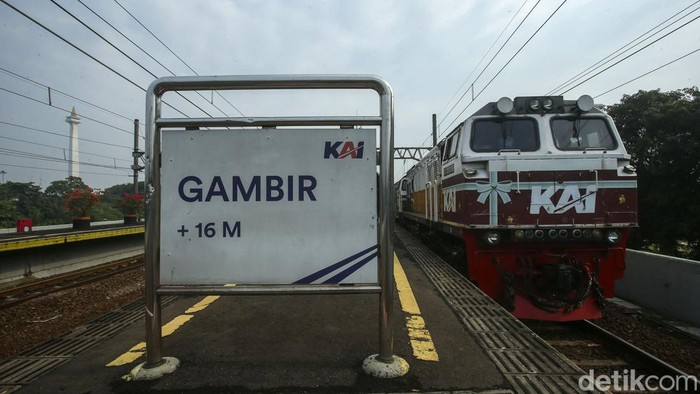 Ada Demo Hari Buruh, 12 KA dari Stasiun Gambir Berhenti di Jatinegara