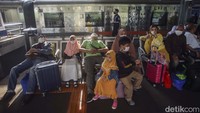KAI juga mengingatkan kepada masyarakat agar mematuhi protokol kesehatan sesuai yang telah ditetapkan pemerintah berdasarkan SE Kemenhub No 49 Tahun 2022.