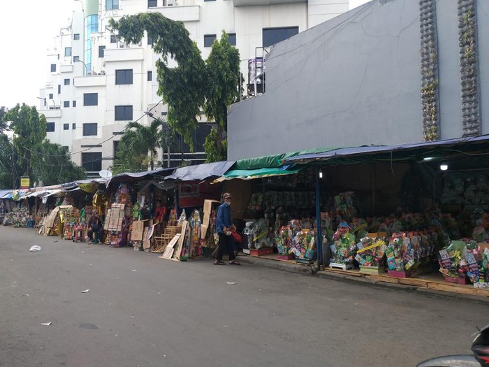 Pusat Parcel di Cikini
