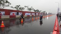 Hari ini, street race hanya diperuntukkan bagi pemotor. Sementara untuk street race mobil akan dilangsungkan pada Minggu (24/4) mendatang. Khairul Maarif/detikcom.
