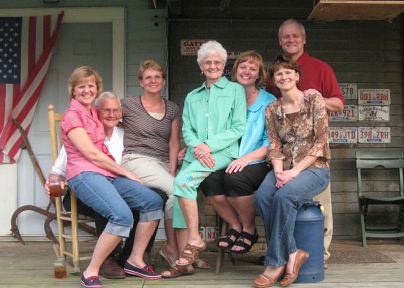 Rayakan Pernikahan ke 70, Foto-foto Pasangan Ini Bikin Hati Adem
