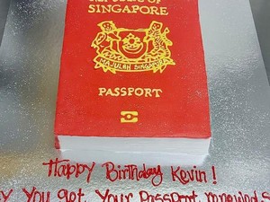 Mirip Aslinya! Bakery Ini Jual Kue Bentuk Paspor Singapura