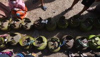 Pasar murah ini digelar dalam rangka membantu warga memenuhi kebutuhan gas elpiji saat Ramadhan dan jelang Idul Fitri.