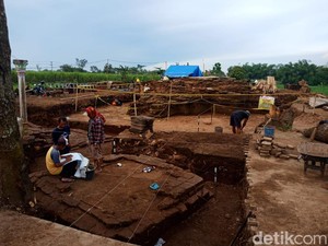 Aneka Harta Karun dari Dinasti Tang Ditemukan di Jombang