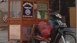 Kocak! 10 Spanduk Lucu Pedagang Bakso Ini Bikin Mikir Keras