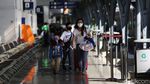 Terkini! Begini Suasana Arus Mudik di Stasiun Pasar Senen