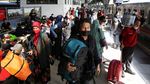 Terkini! Begini Suasana Arus Mudik di Stasiun Pasar Senen