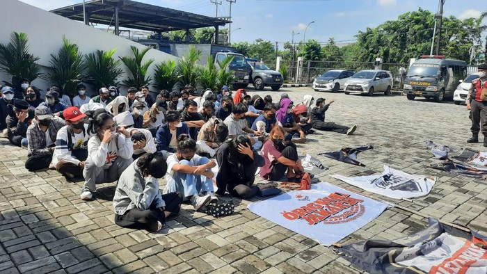 60 Remaja Diamankan saat SOTR di Bekasi, Sabtu (23/4/2022).
